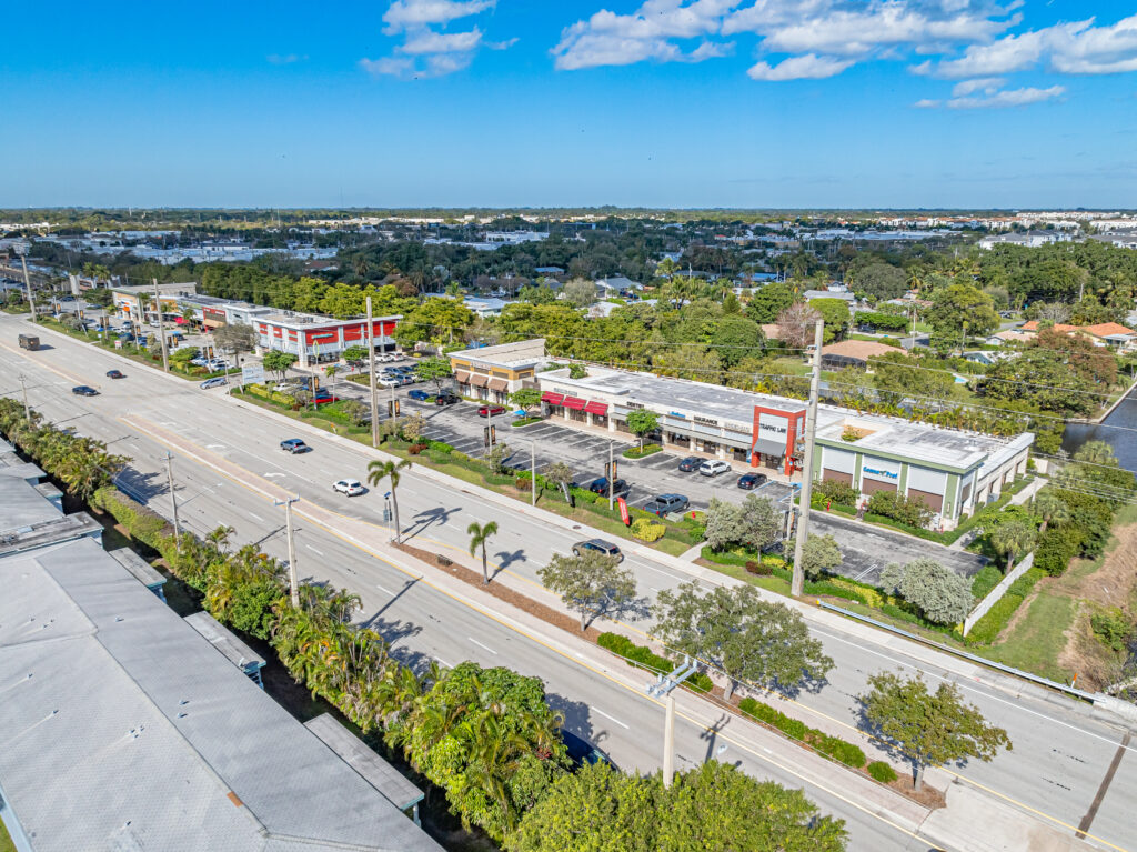 Palm Beach County retail center sold for large gain to public company